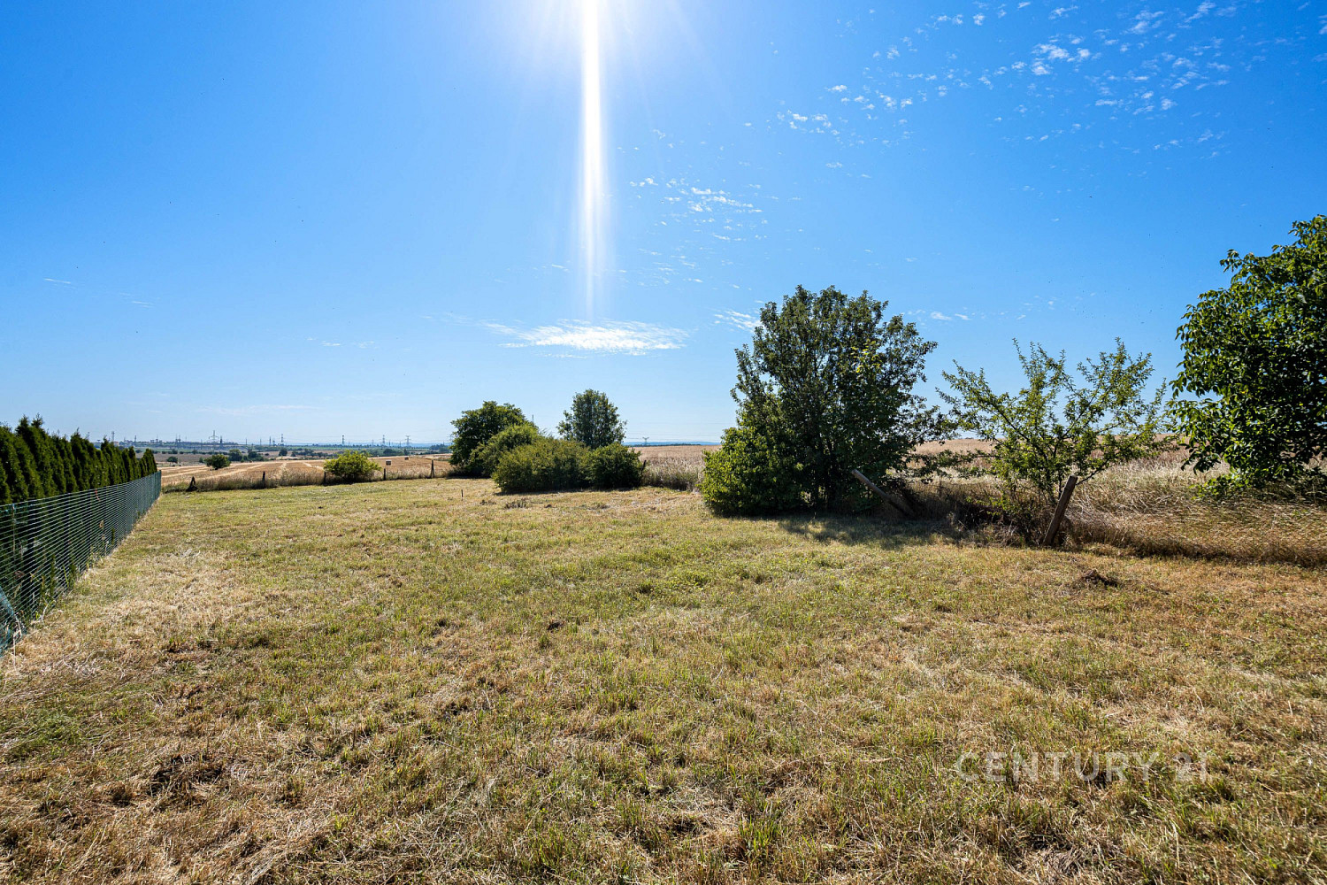Prodej stavebního pozemku 975 m² – fotografie 3