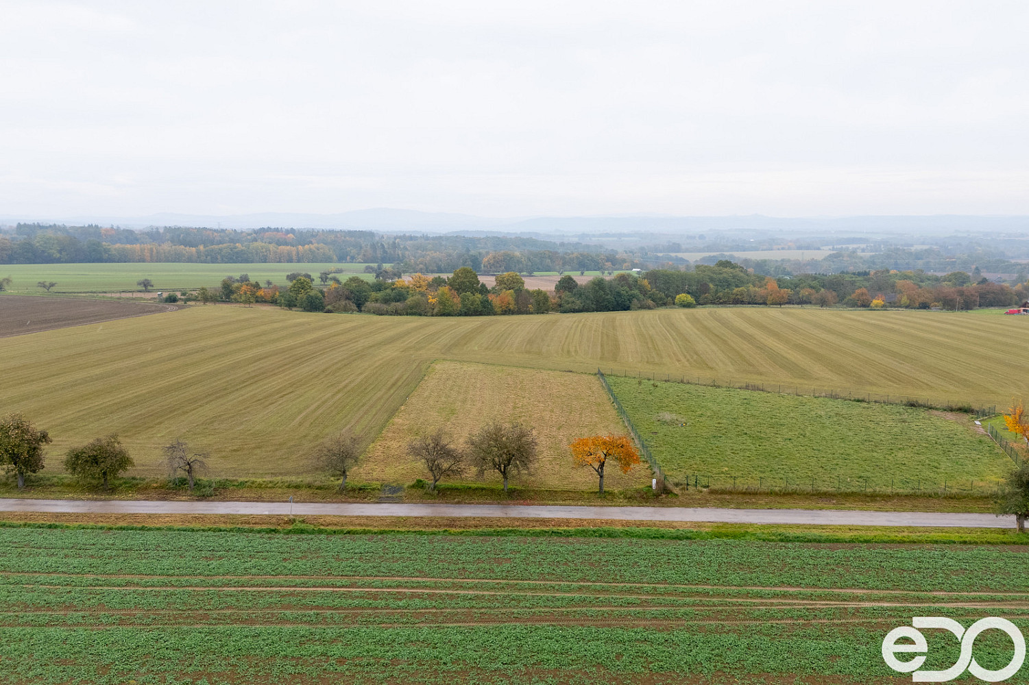 Prodej stavebního pozemku 3 080 m² – pohled 2