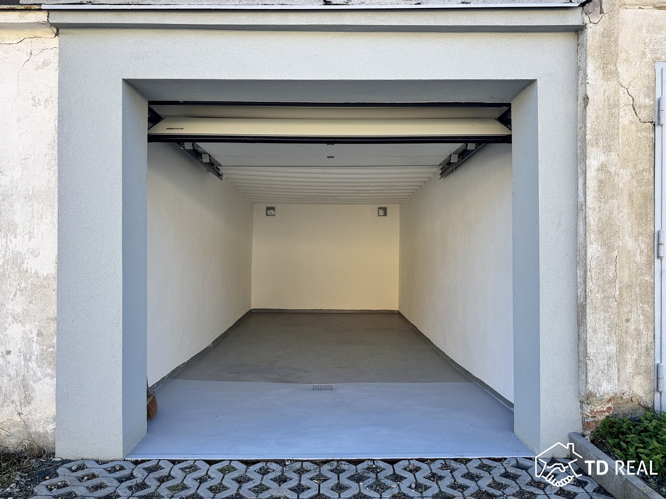 Prodej garáže, 17 m2 - Brno-Bystrc – fotografie 3