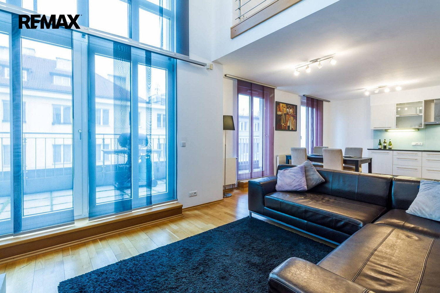 Pronájem bytu 5+kk 167 m² — photo 2