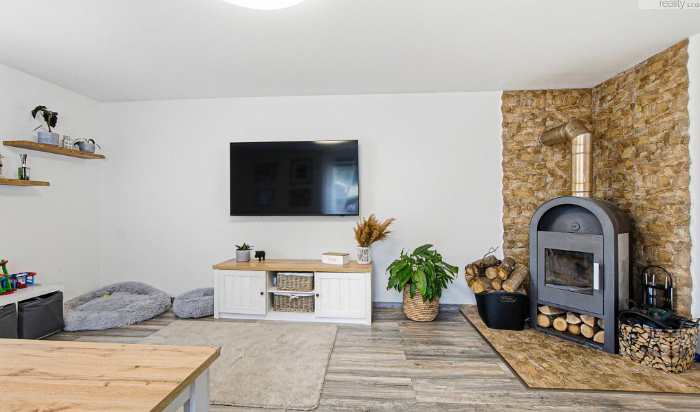 Prodej domu 105 m² s pozemkem 253 m², Dubí – náhled fotky 11