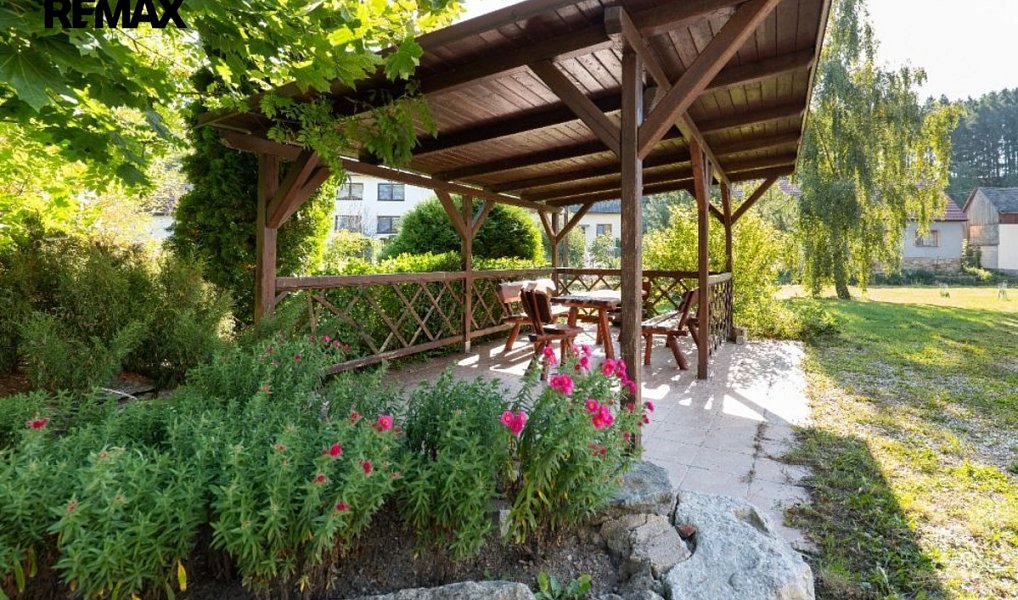Prodej domu 770 m² s pozemkem 9 150 m², Kundratice – náhled fotky 27