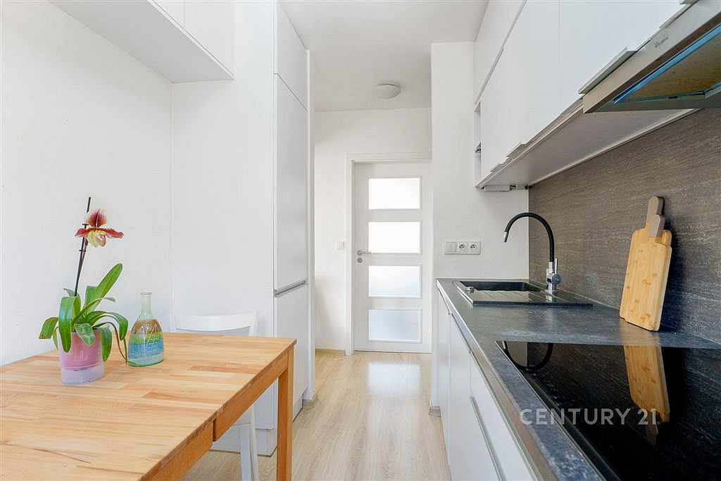 Prodej bytu 3+1 76 m² — photo 3