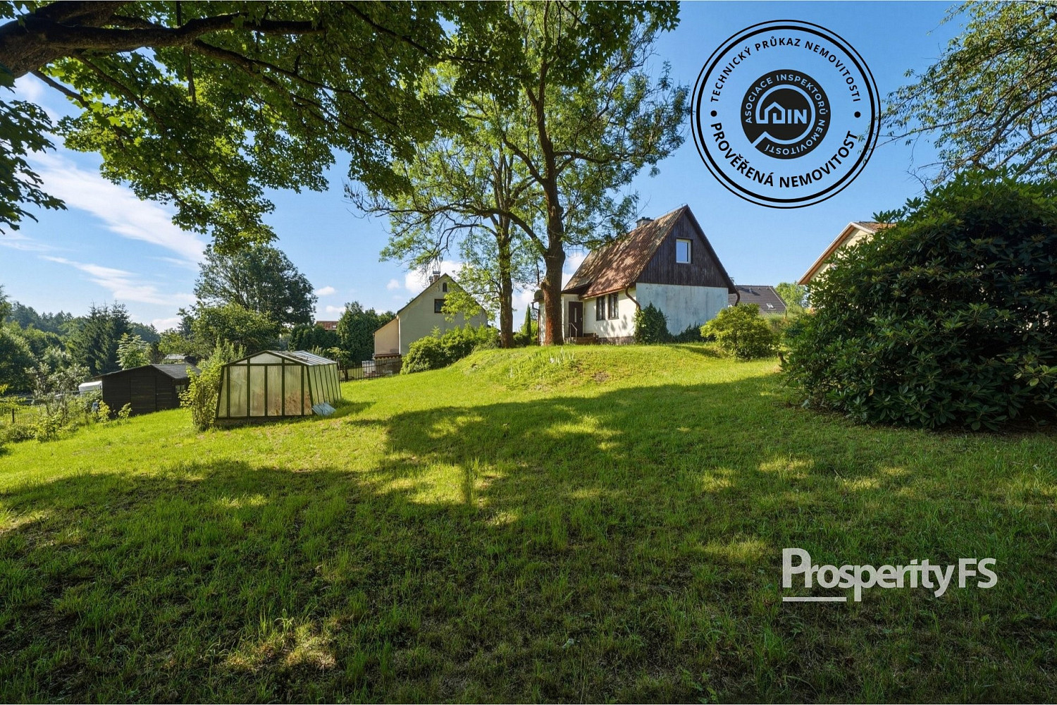 Prodej stavebního pozemku 1 280 m²