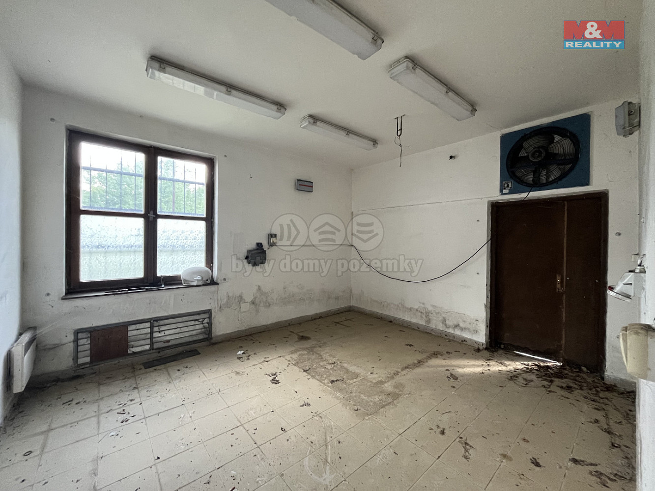 Prodej obchodních prostor 93 m² — photo 3
