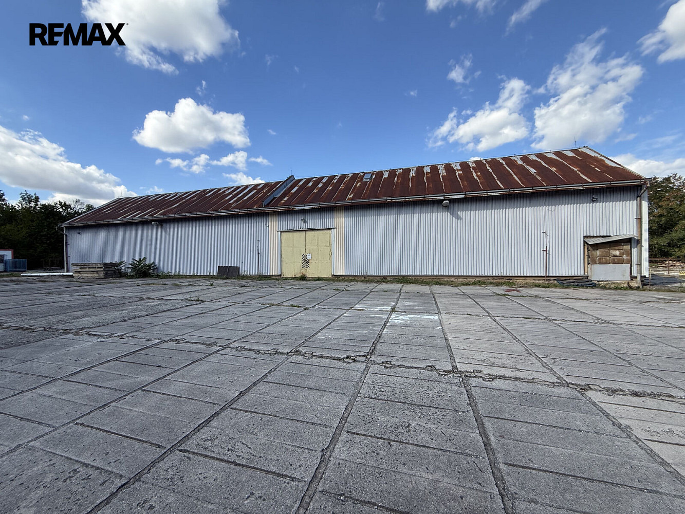 Pronájem skladovacích prostor 300 m² – fotografie 3