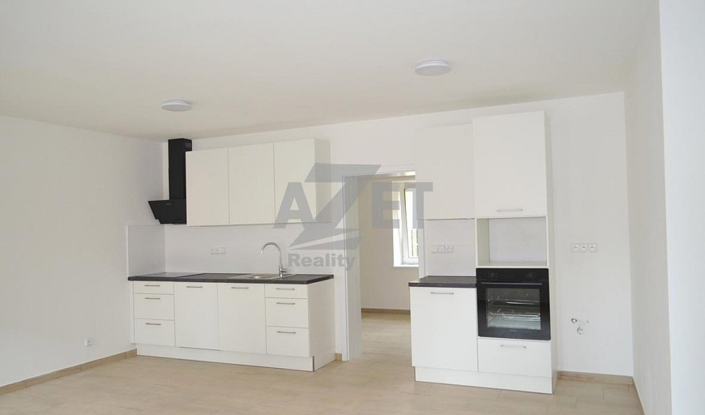 Prodej domu 150 m² s pozemkem 548 m², Šternberk – náhled fotky 2