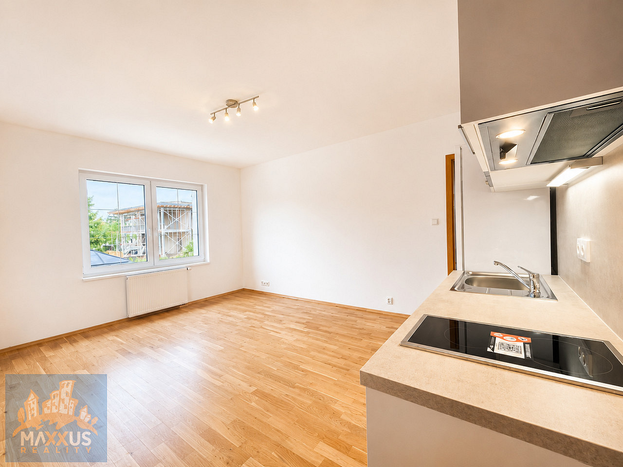 Pronájem bytu 1+kk 24 m² – fotografie 2