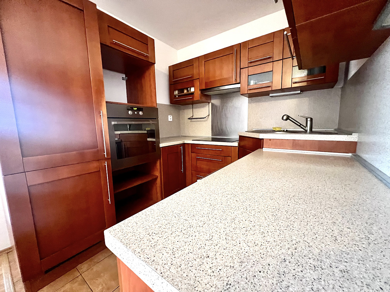 Pronájem bytu 4+kk 111 m² – fotografie 3