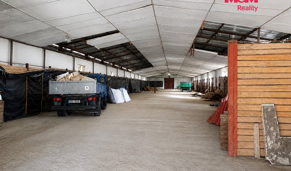 Pronájem obchodních prostor 990 m², Kondrac – náhled fotky 2