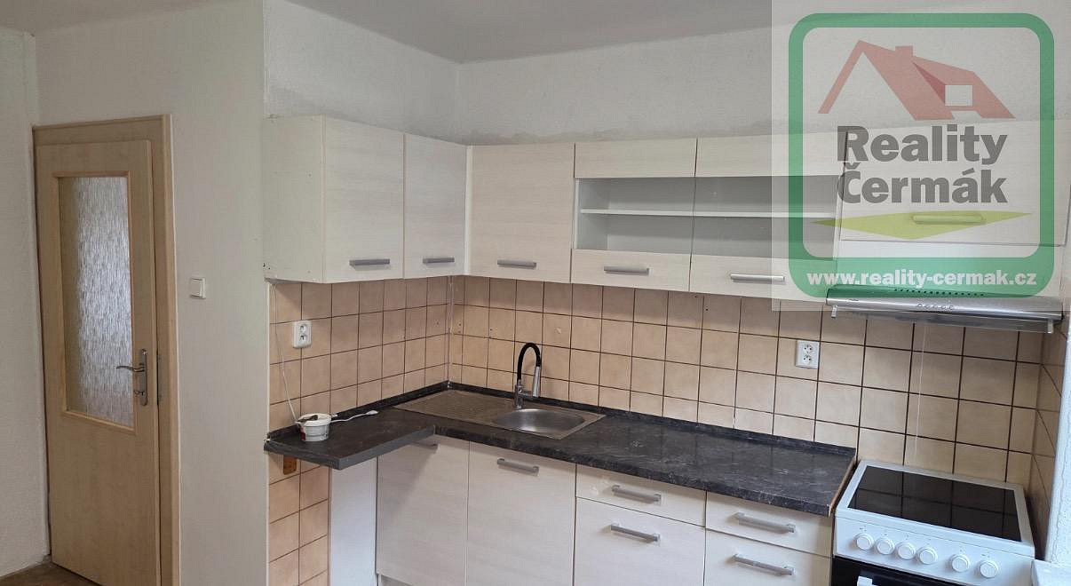 Pronájem bytu 2+1 56 m² – fotografie 3