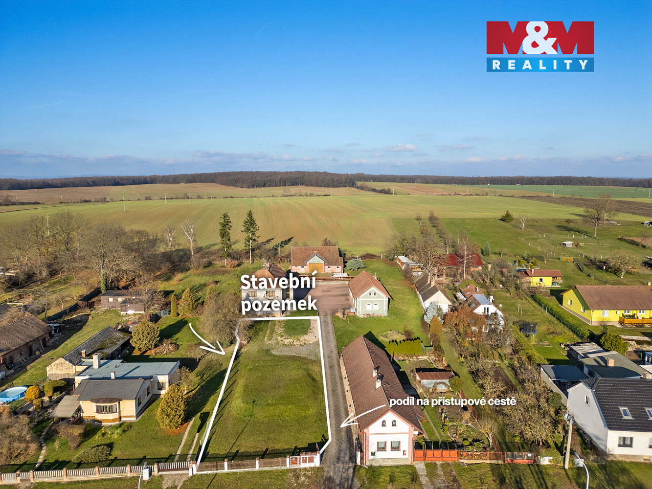Prodej stavebního pozemku 778 m² – pohled 2