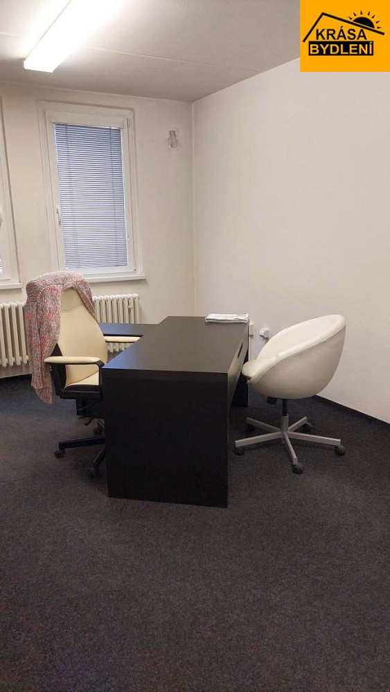Pronájem kanceláře 17 m² — photo 2