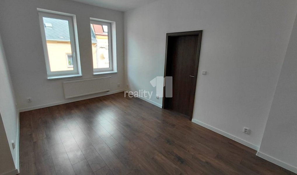 Pronájem bytu 3+1 97 m², Aš – náhled fotky 8