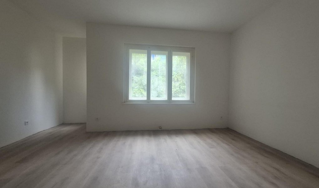 Pronájem bytu 1+kk 30 m², Praha – náhled fotky 2