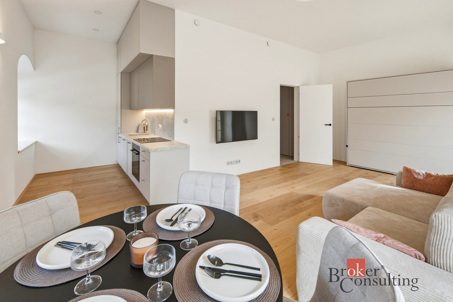 Pronájem bytu 1+kk 48 m² – fotografie 2