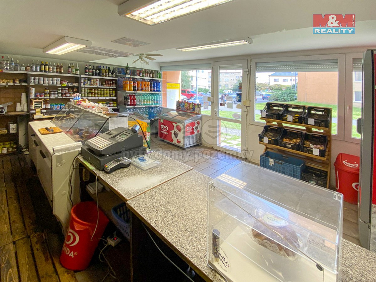 Prodej obchodních prostor 65 m² – fotografie 2
