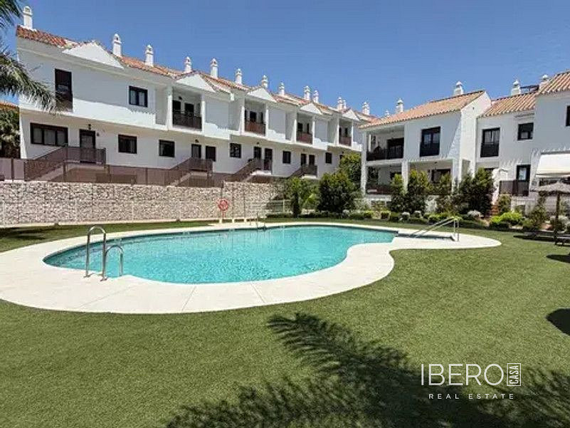 Casa 4+kk – Mijas, Riviera del Sol - Fase VIII, Urbanización Sitio de Calahonda - Vista 2