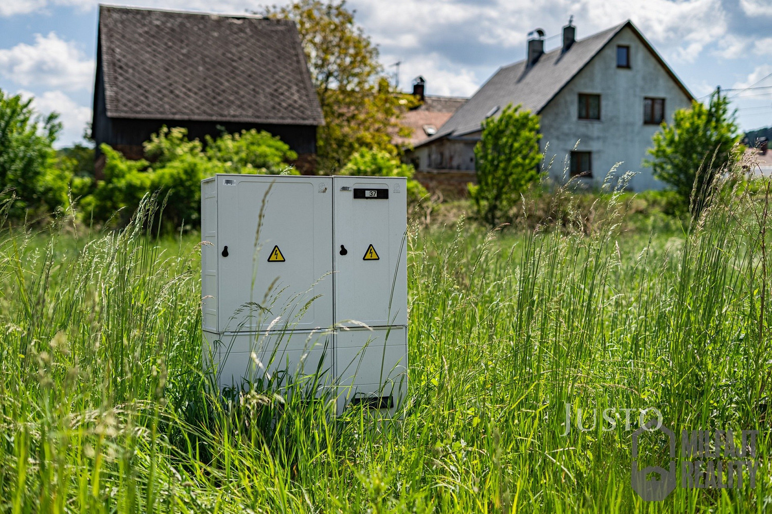 Prodej stavebního pozemku 1 451 m² – fotografie 2