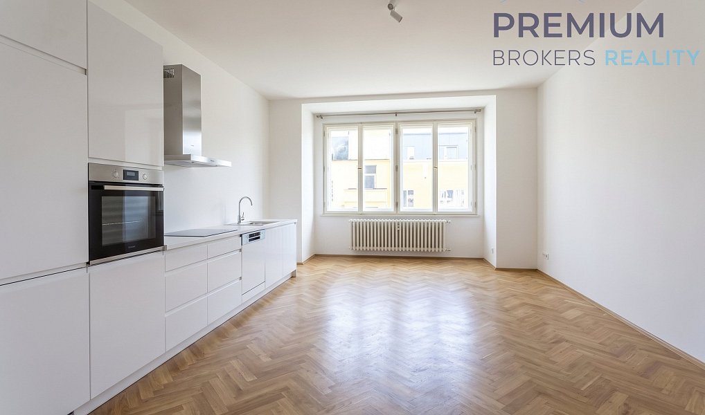 Pronájem bytu 1+kk 37 m², Praha – náhled fotky 2