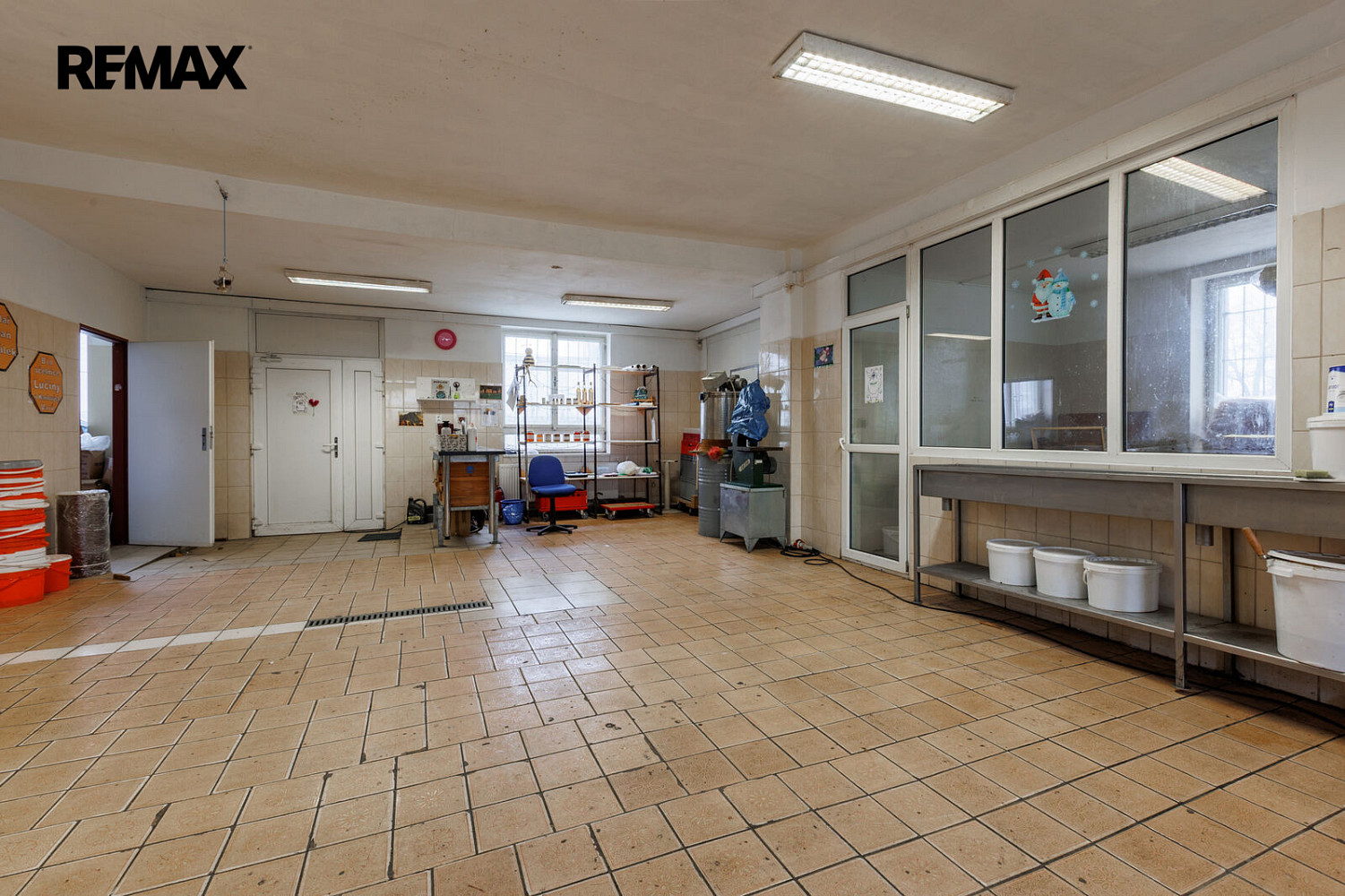 Prodej domu 251 m² s pozemkem 294 m² – fotografie 2