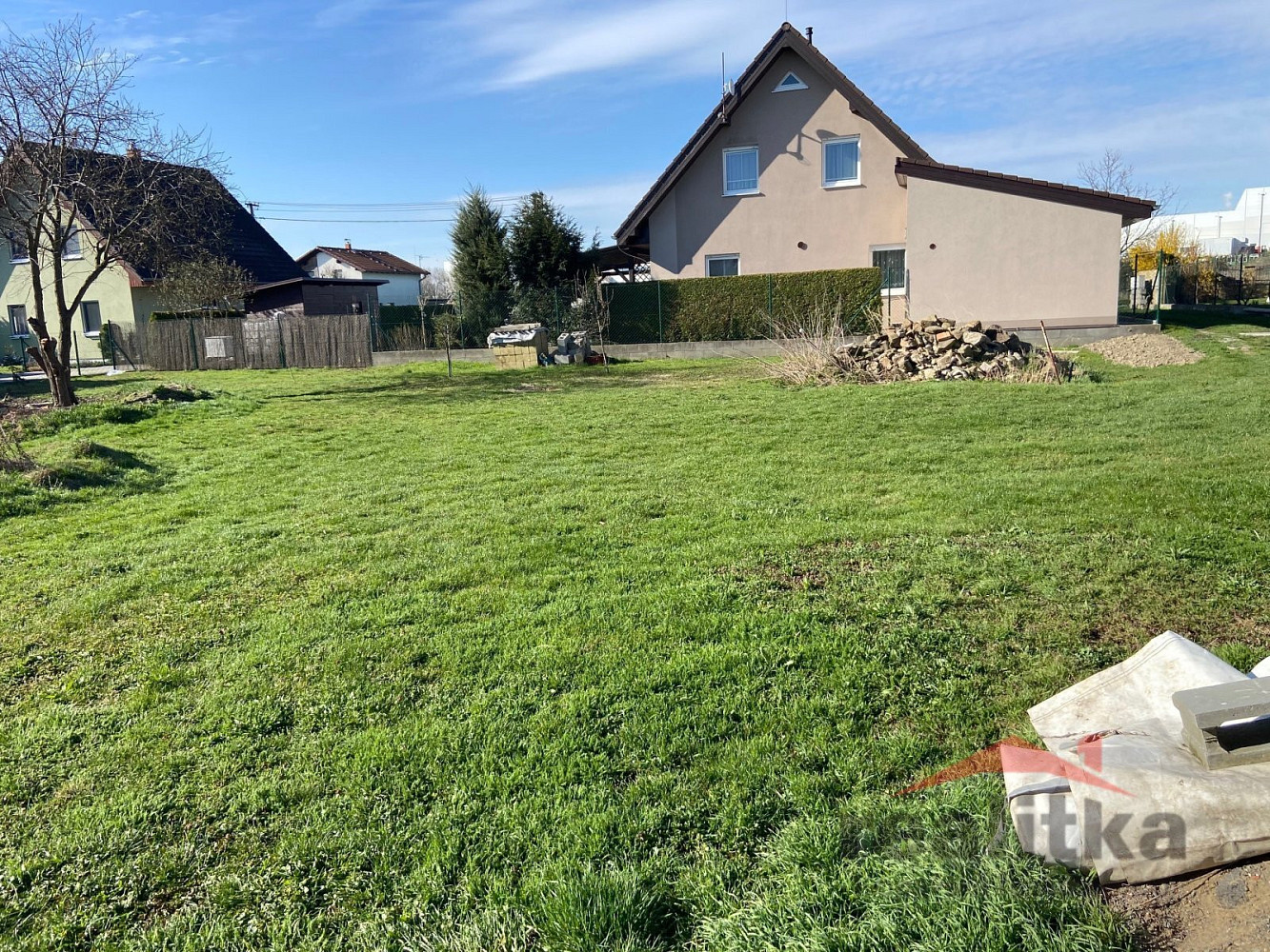 Prodej stavebního pozemku 757 m² — photo 3