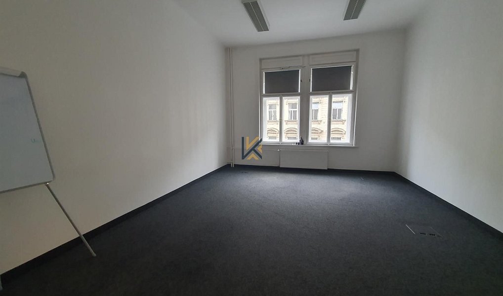 Pronájem kanceláře 131 m², Praha – náhled fotky 4