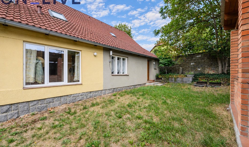 Prodej domu 234 m² s pozemkem 1 080 m², Tužice – náhled fotky 9
