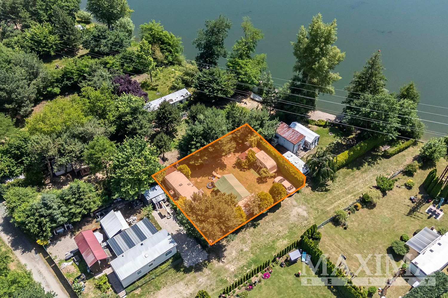 Prodej stavebního pozemku 358 m² — photo 2