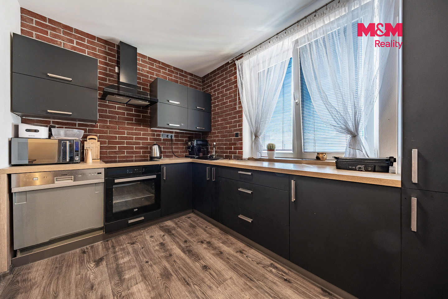 Prodej bytu 2+1 72 m² — photo 2