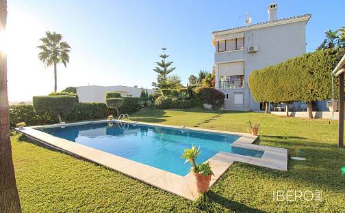 Prodej domu 260 m² s pozemkem 914 m², Estepona, Španělsko