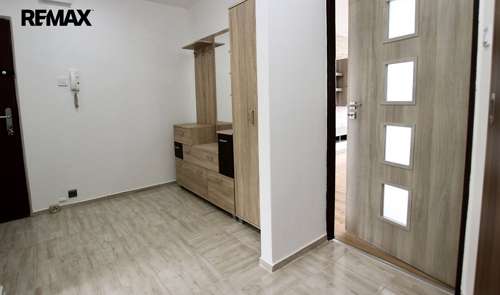 Pronájem bytu 3+kk 64 m², Loděnice – náhled fotky 16
