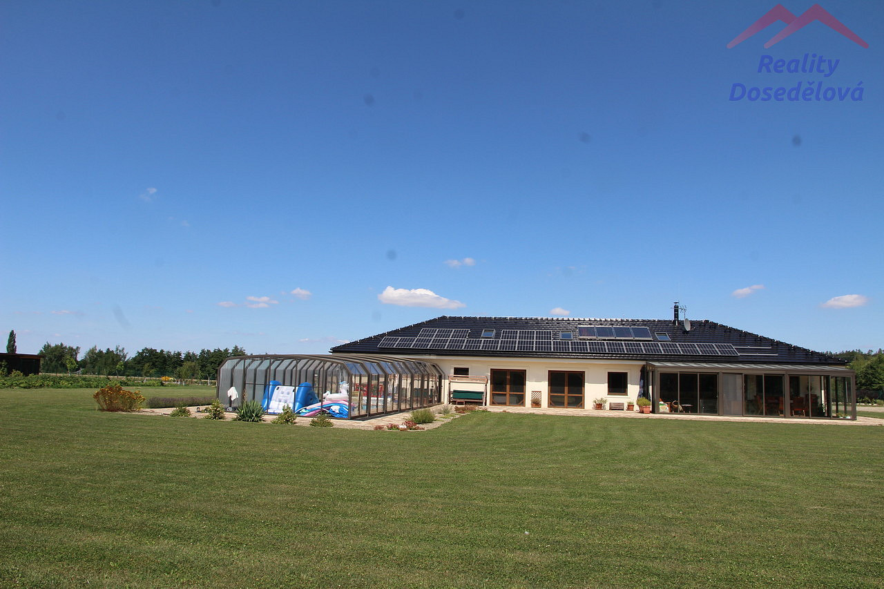 Prodej domu 610 m² s pozemkem 8 027 m² – fotografie 2