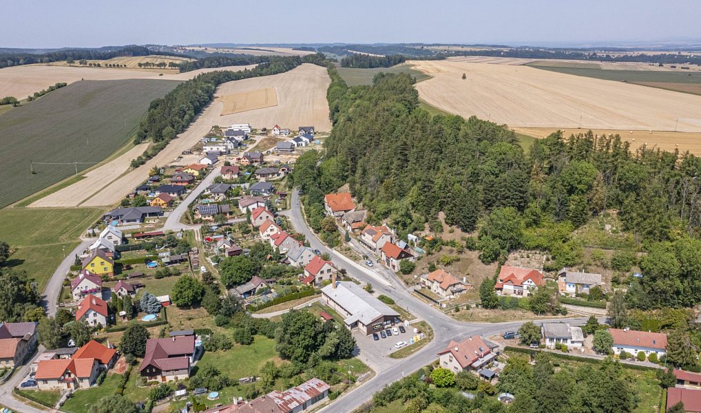 Prodej domu 352 m² s pozemkem 1 087 m², Lubná – náhled fotky 16