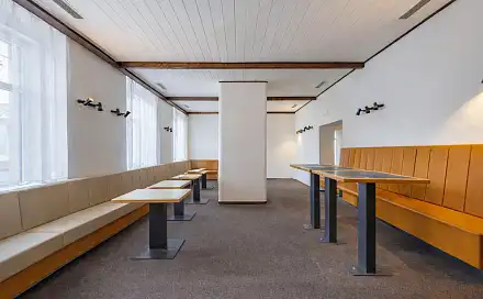 Prodej obchodních prostor 200 m², Eškova, Jince, okres Příbram