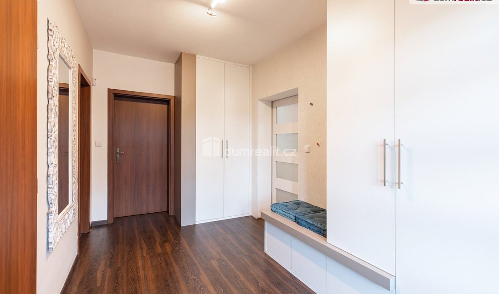 Prodej domu 249 m² s pozemkem 1 050 m², Praha – náhled fotky 9