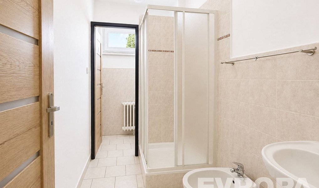 Pronájem kanceláře 117 m², Kolín – náhled fotky 15