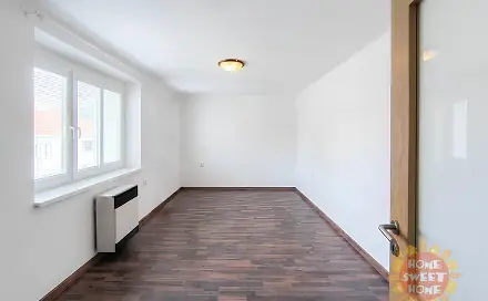 Pronájem bytu 2+kk 51 m², Františka Kadlece, Praha 8 - Libeň