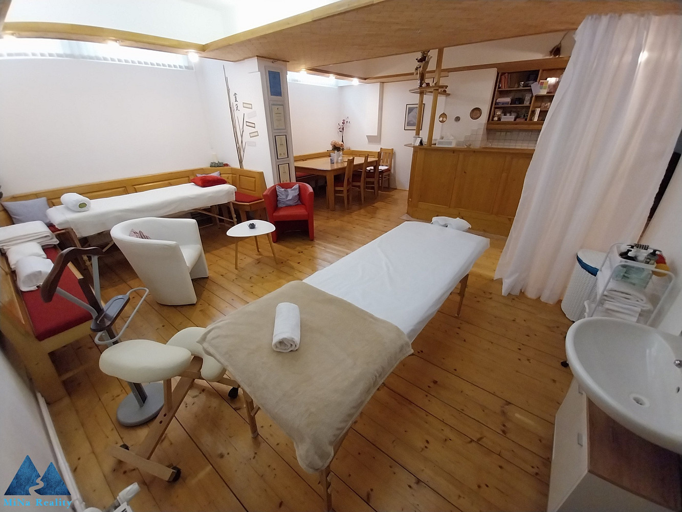 Pronájem obchodních prostor 47 m²