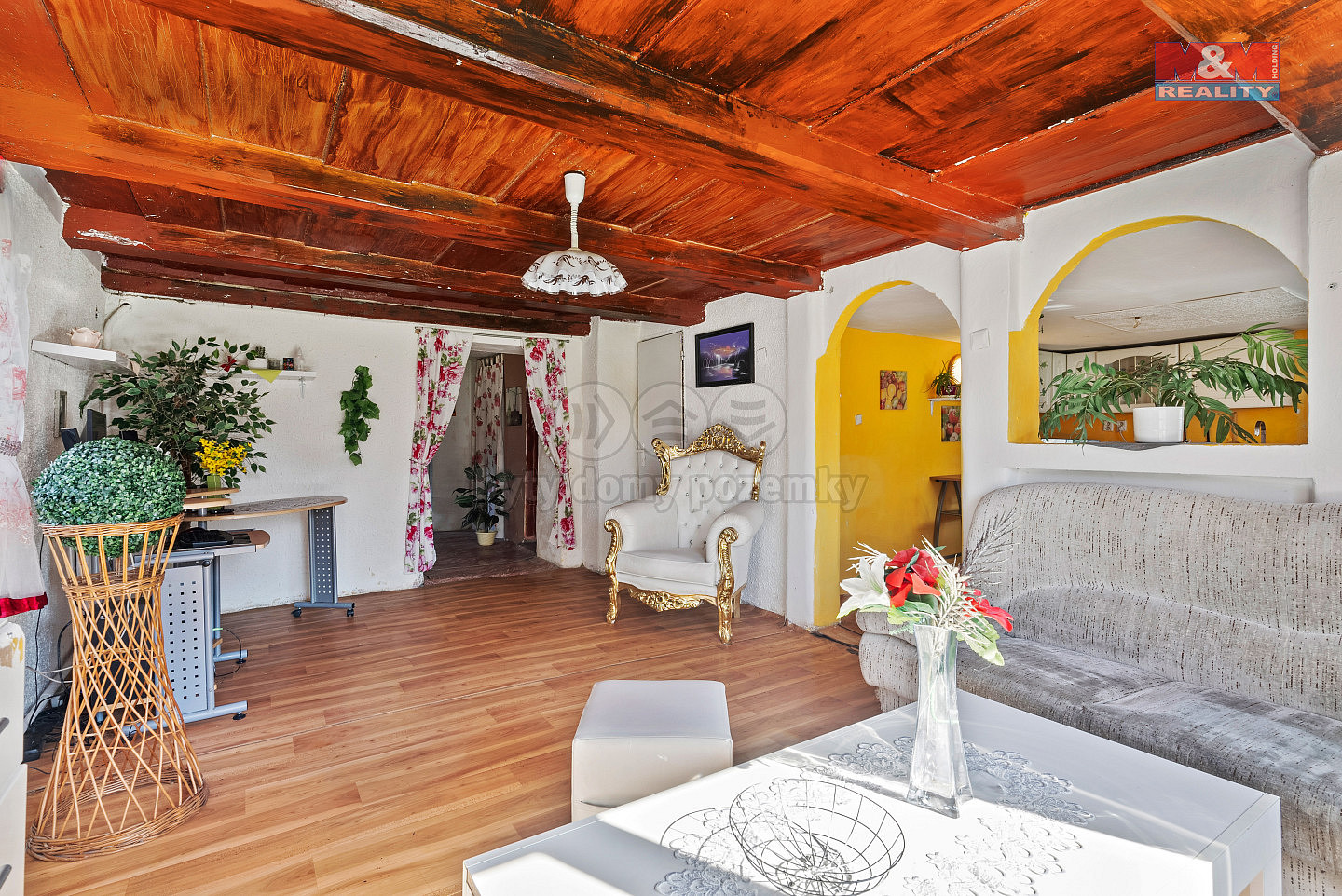 Prodej domu 220 m² s pozemkem 1 021 m² — photo 2