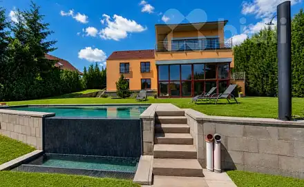 Prodej domu 347 m² s pozemkem 1 934 m², Vranov, okres Benešov