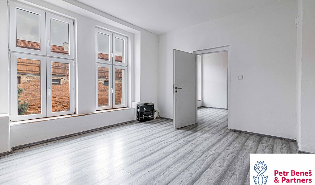 Prodej obchodních prostor 1 100 m², Rakovník – náhled fotky 32