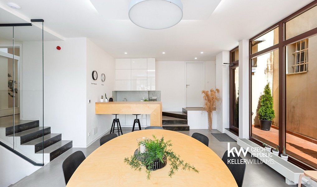Prodej obchodních prostor 204 m², Praha – náhled fotky 3