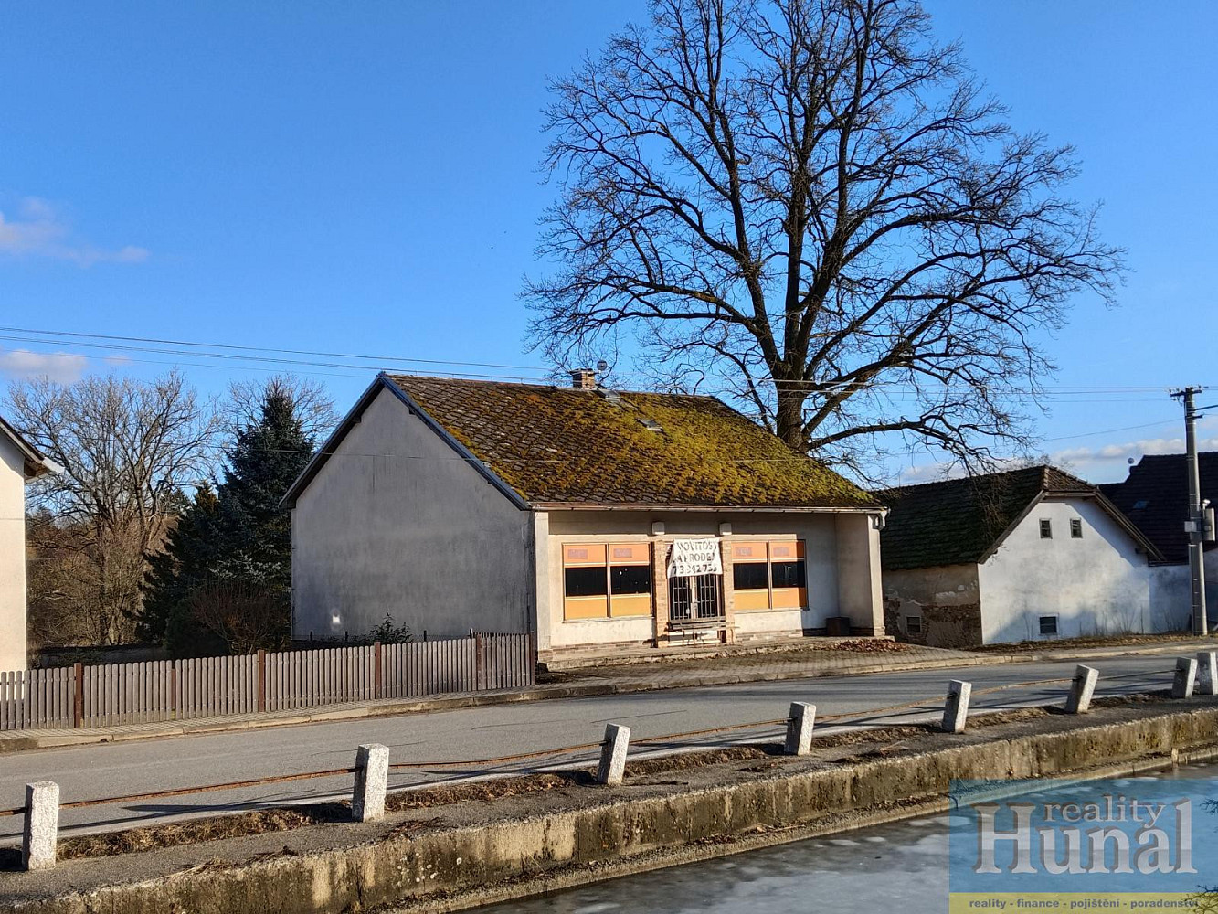 Prodej obchodních prostor 110 m² – fotografie 2