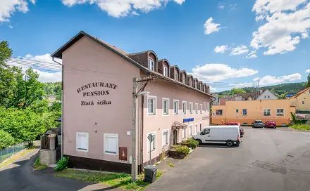 Pronájem bytu 1+kk 23 m², Studentská, Karlovy Vary - Doubí