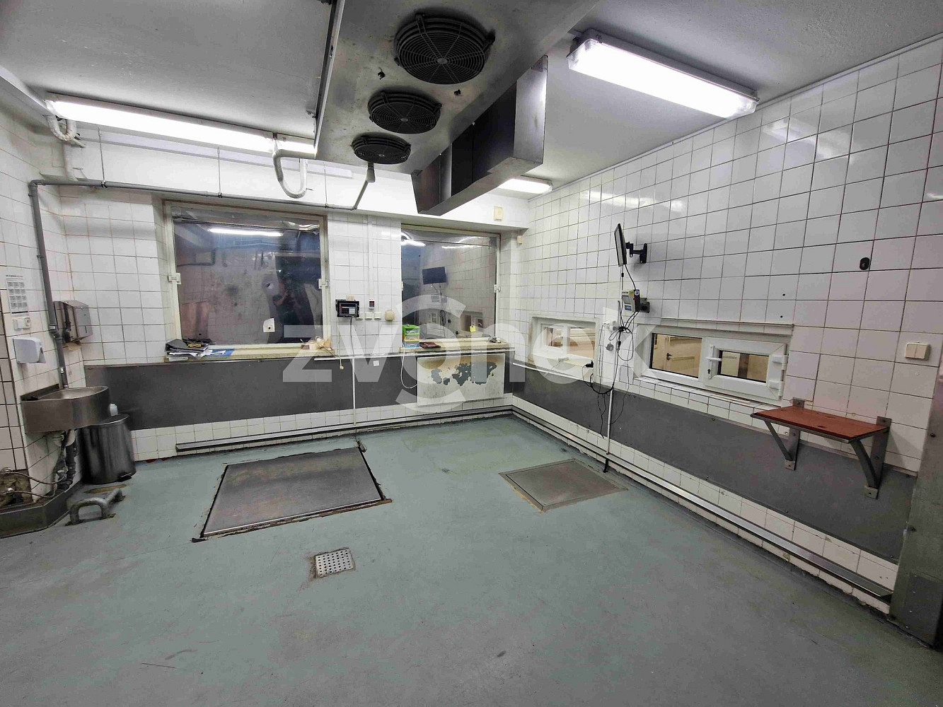 Pronájem výrobních prostor 780 m² – fotografie 3