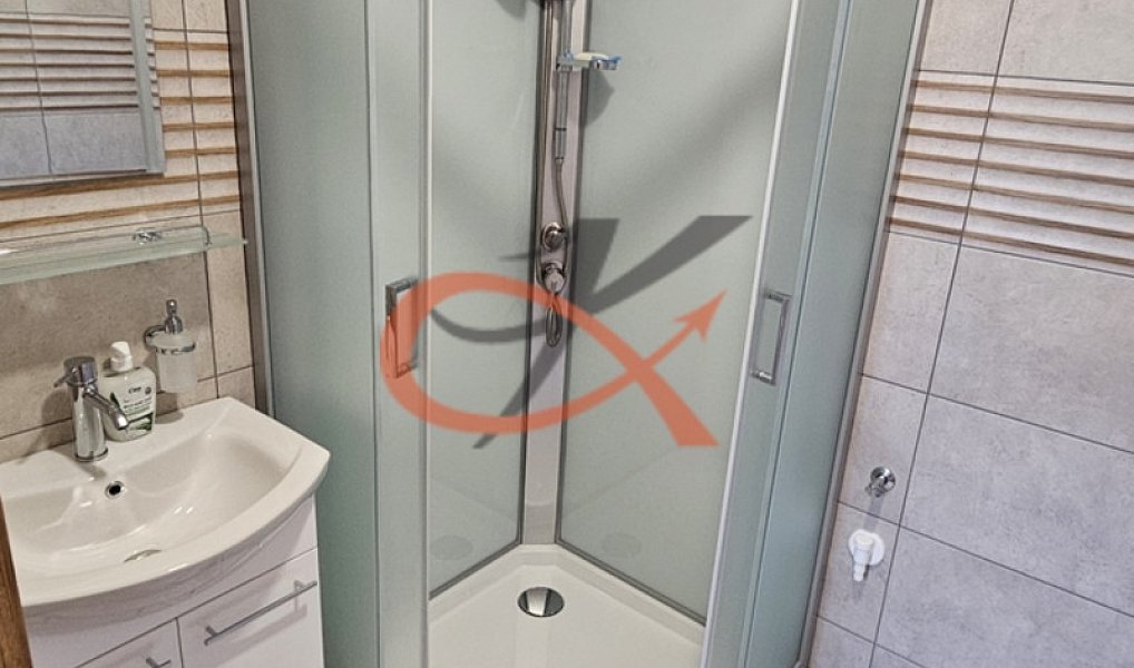 Pronájem bytu 2+1 65 m², Rožnov pod Radhoštěm – náhled fotky 8