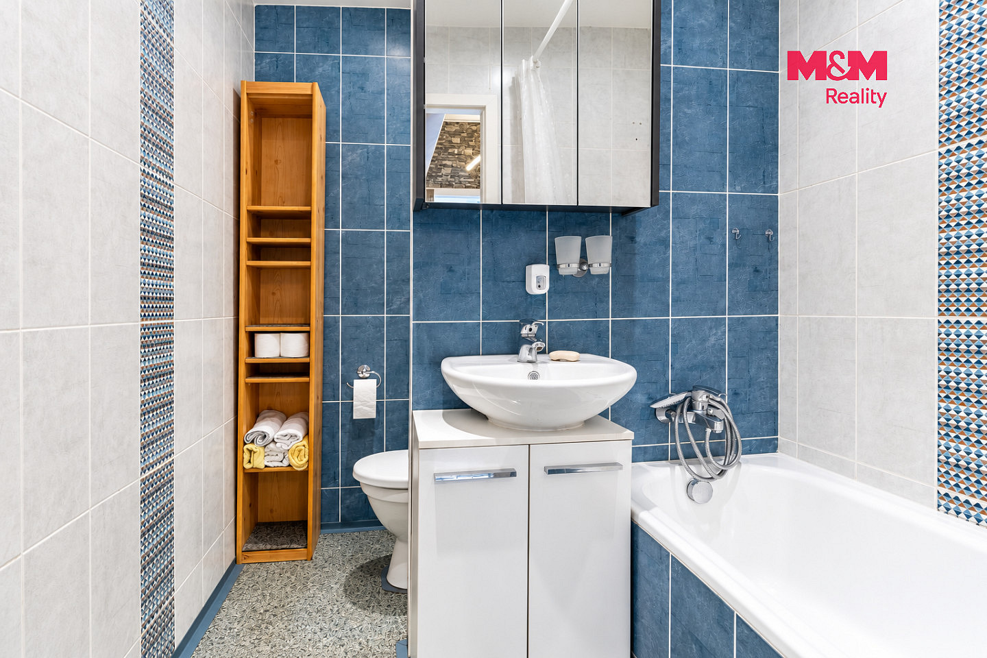 Pronájem bytu 2+kk 42 m² – fotografie 3