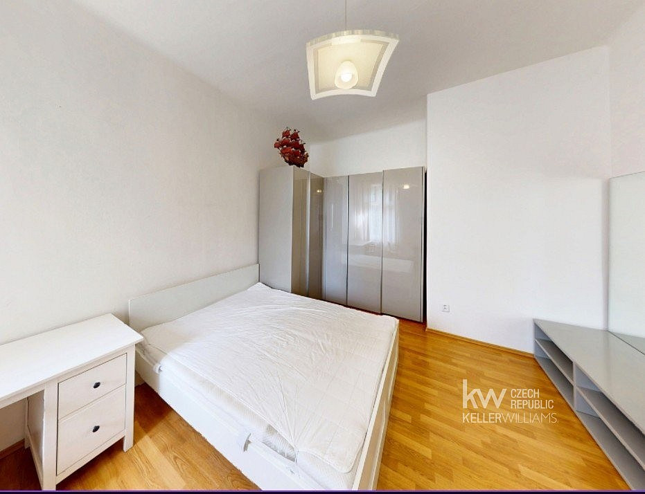 Pronájem bytu 2+1 57 m² – fotografie 3