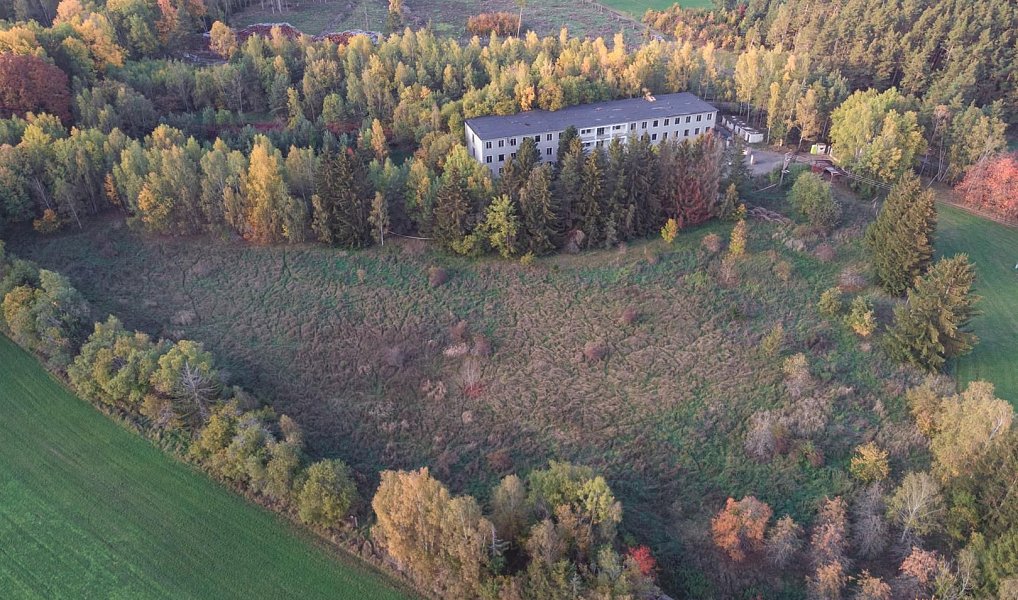 Prodej komerčního objektu (jiného typu) 2 000 m², Pernarec – náhled fotky 4